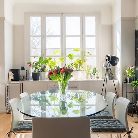 Veeve - Arboreal Maison Apartment Paris